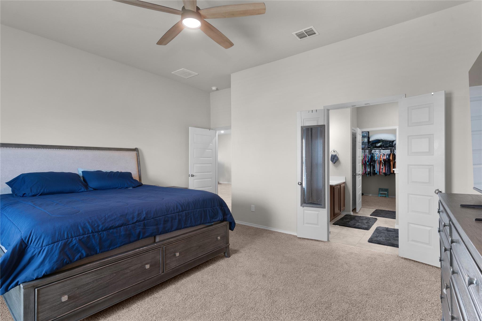 1027 Slight St Property Photo 15