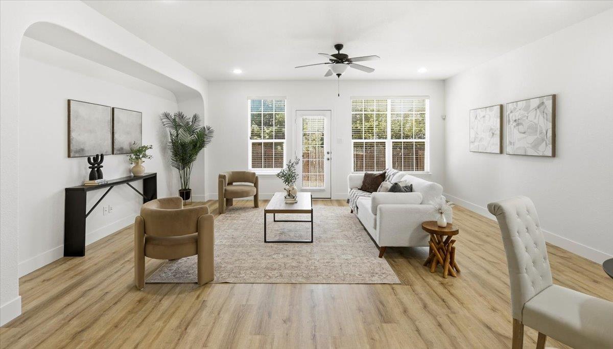 1113 Renaissance Trl Property Photo 5