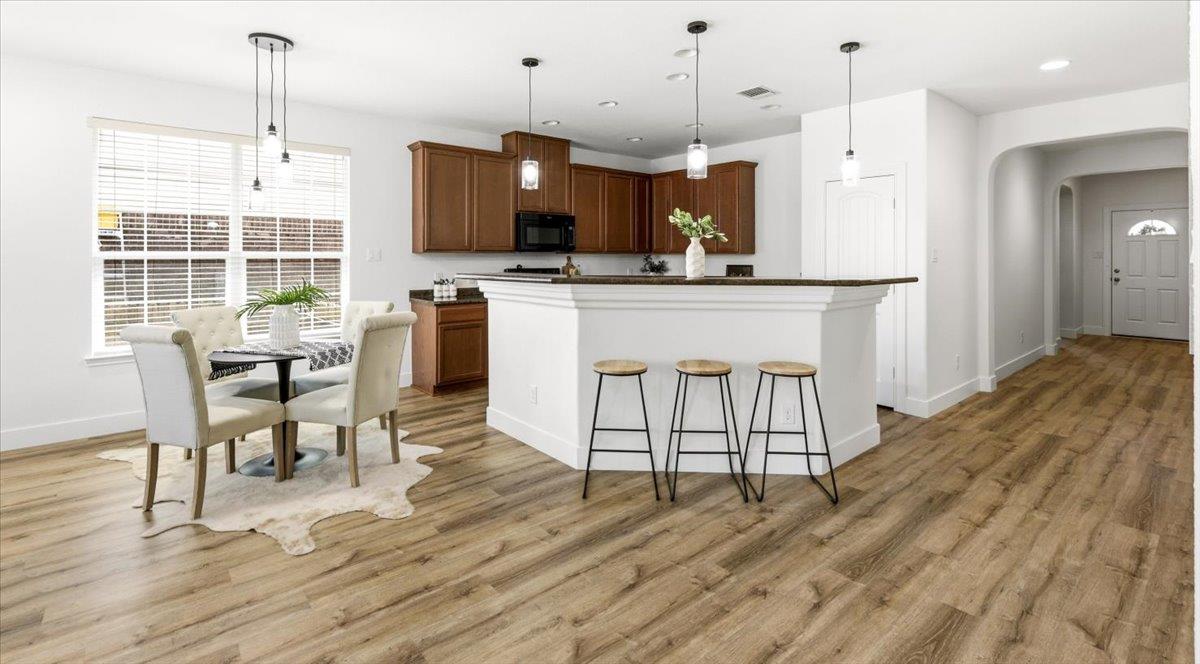 1113 Renaissance Trl Property Photo 6