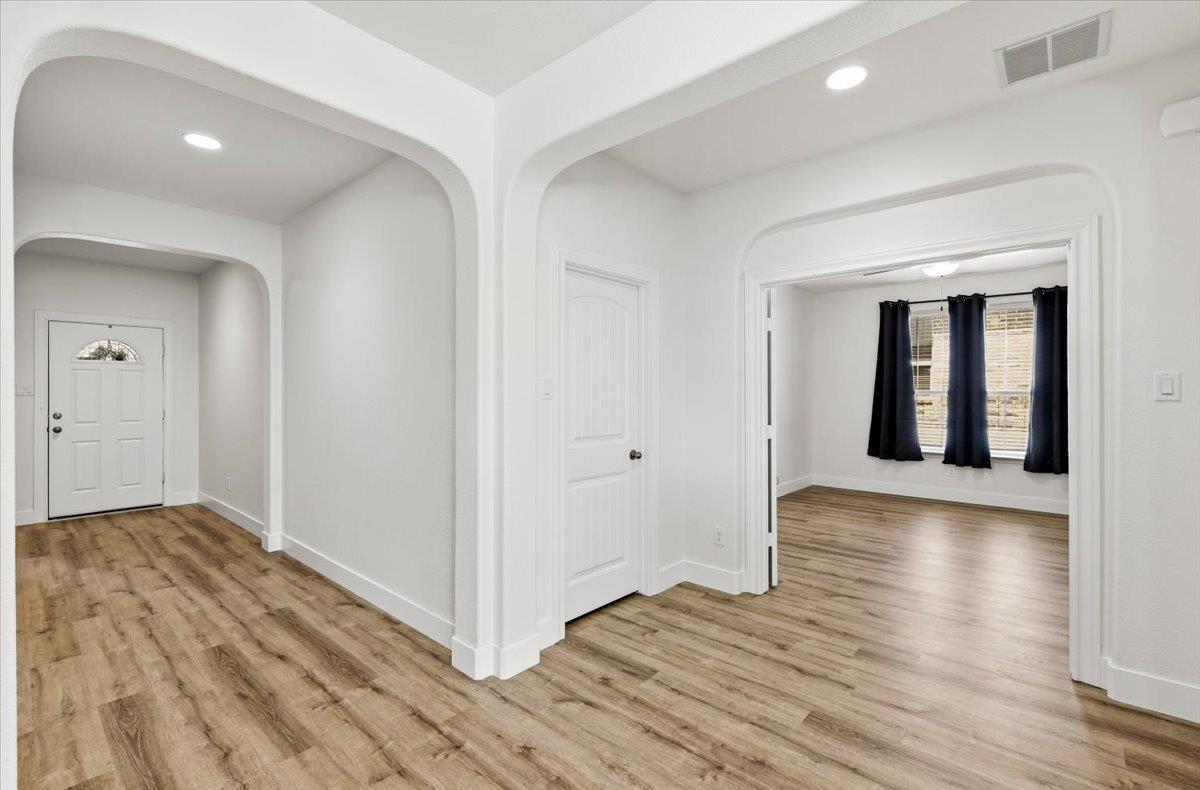 1113 Renaissance Trl Property Photo 12