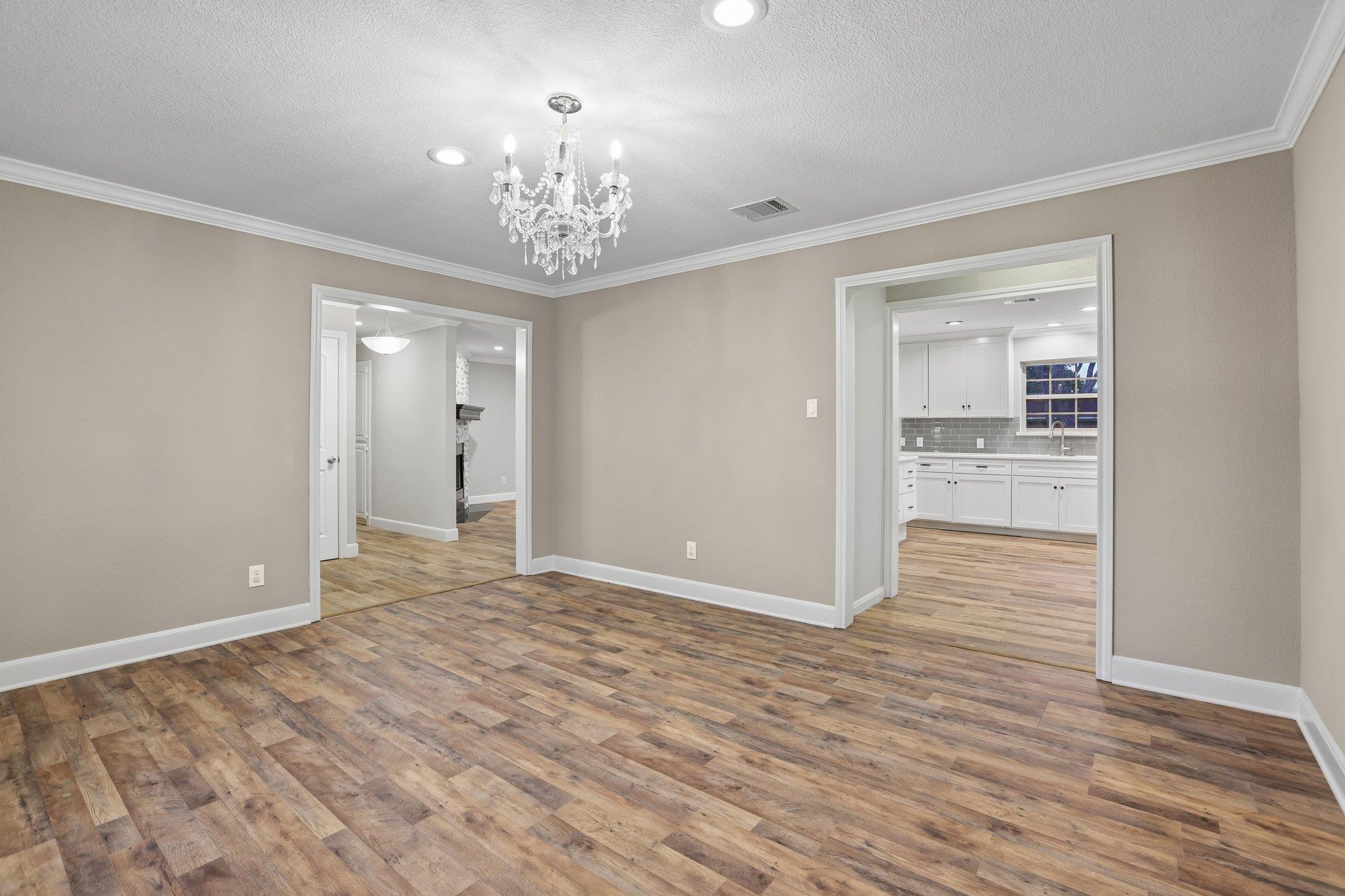 810 Vogel Dr Property Photo 6