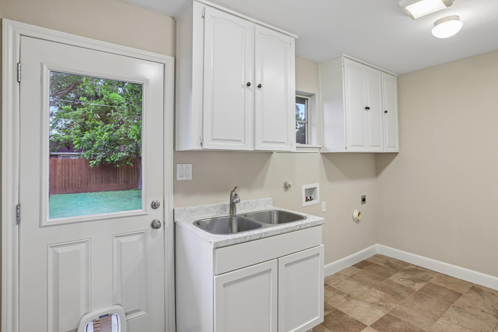 810 Vogel Dr Property Photo 18