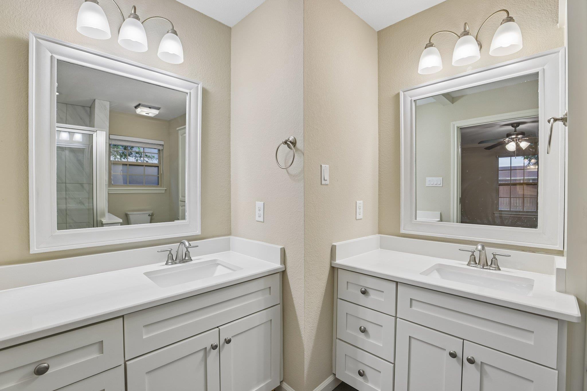 810 Vogel Dr Property Photo 24