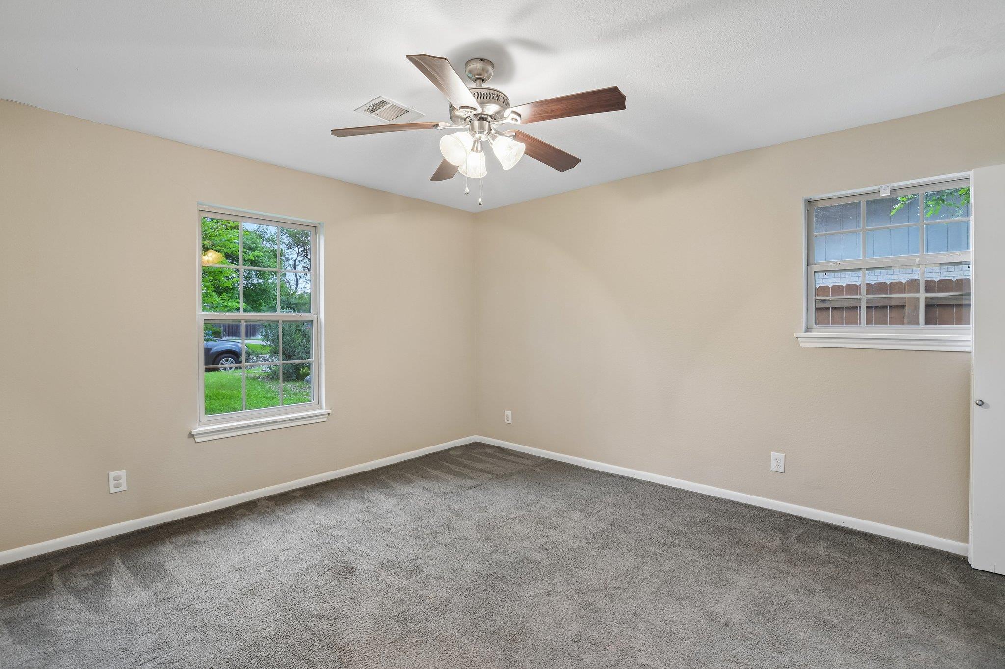 810 Vogel Dr Property Photo 25