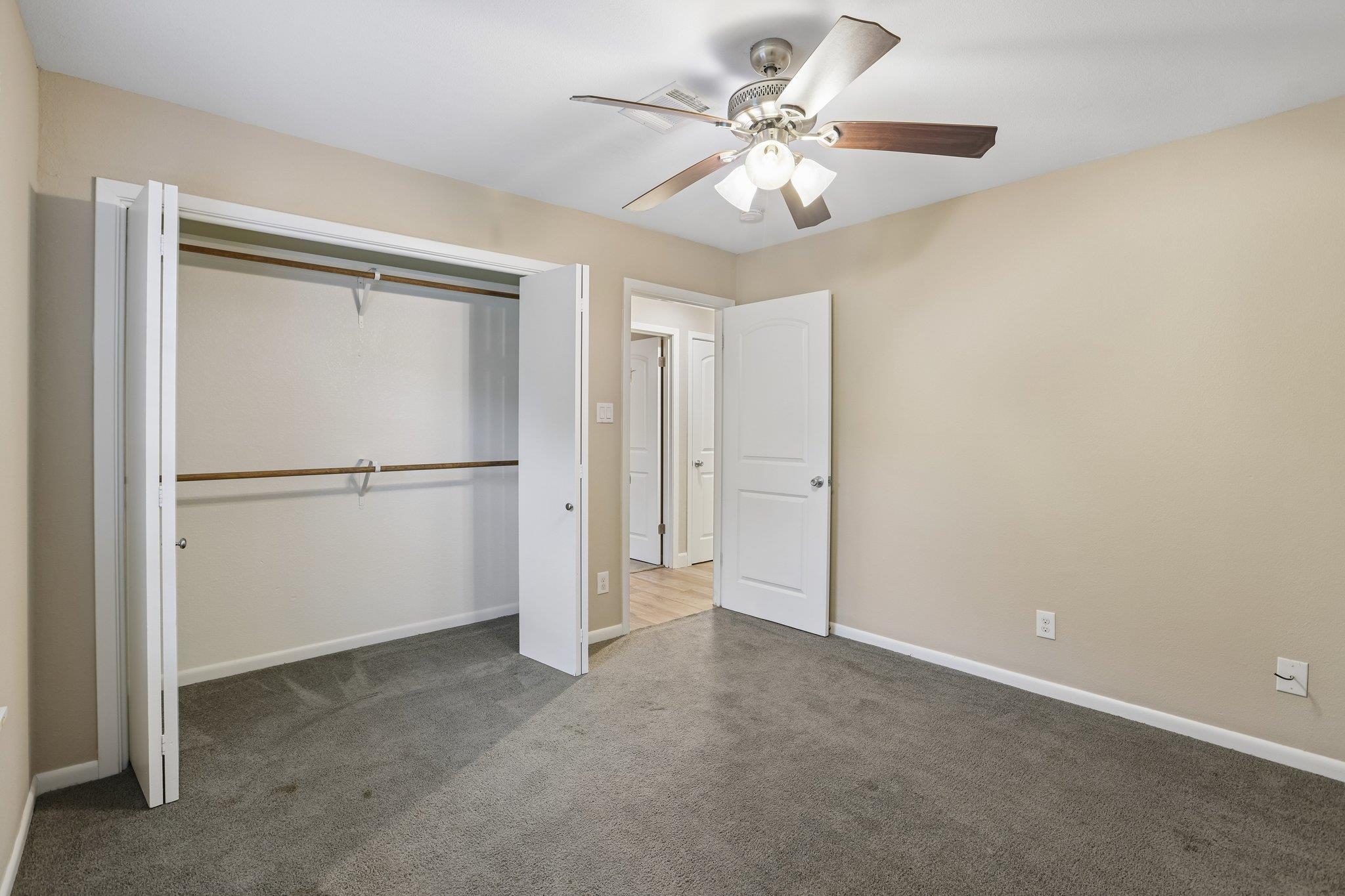 810 Vogel Dr Property Photo 31