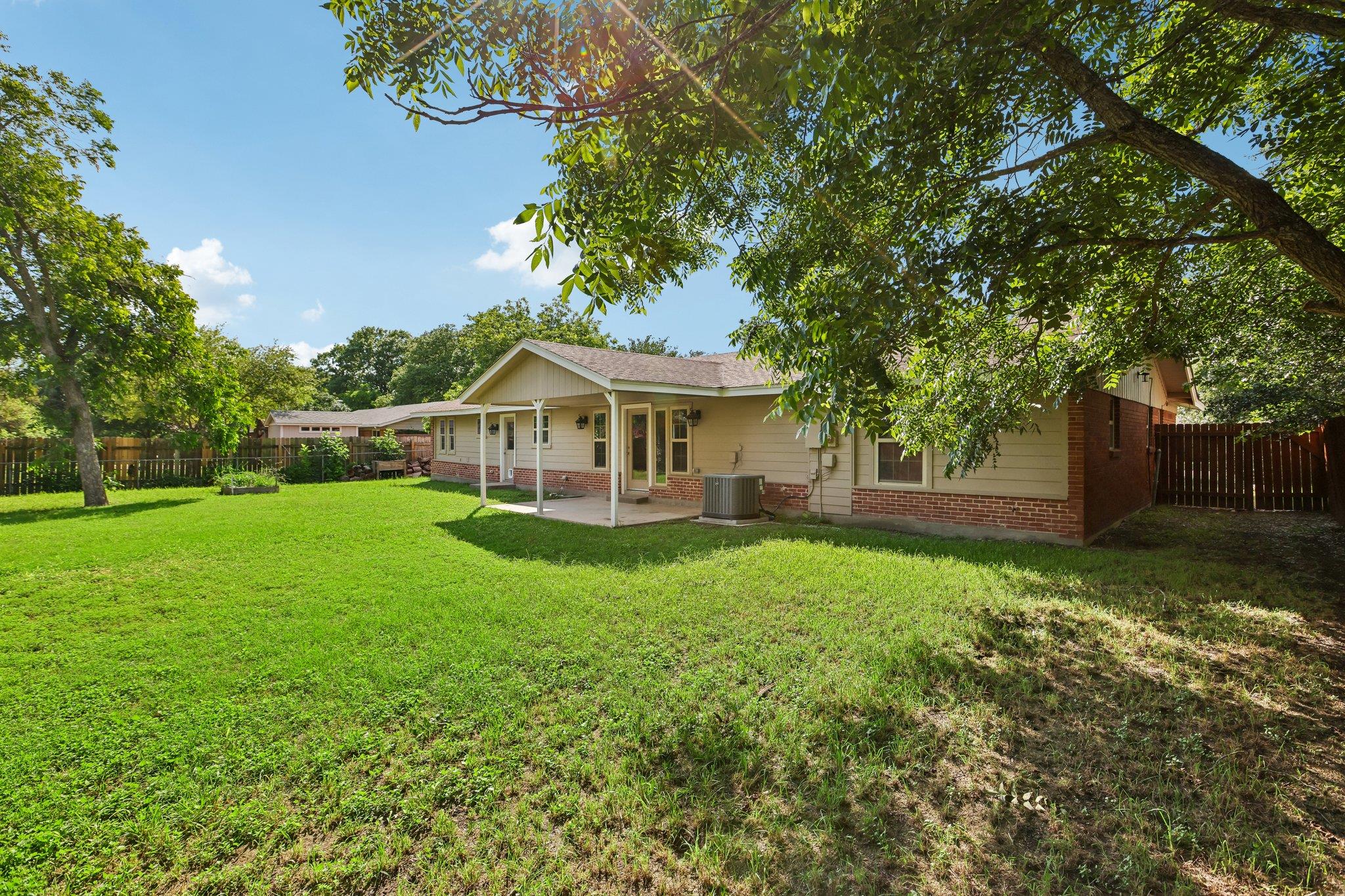 810 Vogel Dr Property Photo 34