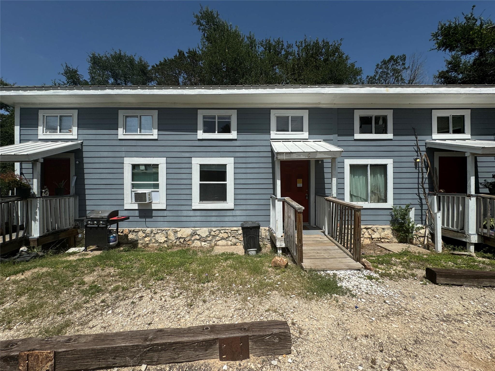 1108 W Mccarty Ln #c Property Photo 1