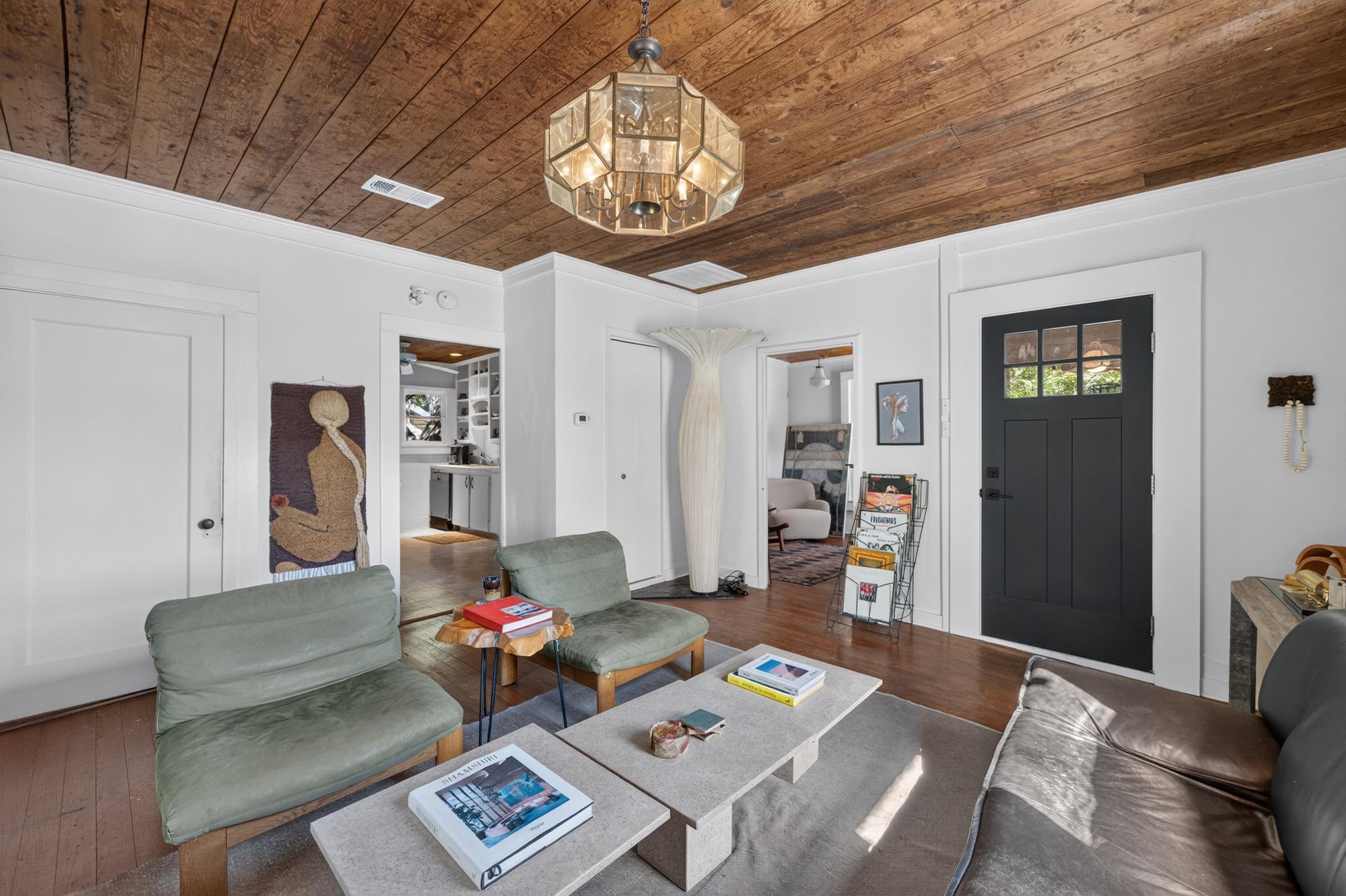 1300 Nickerson St Property Photo 7