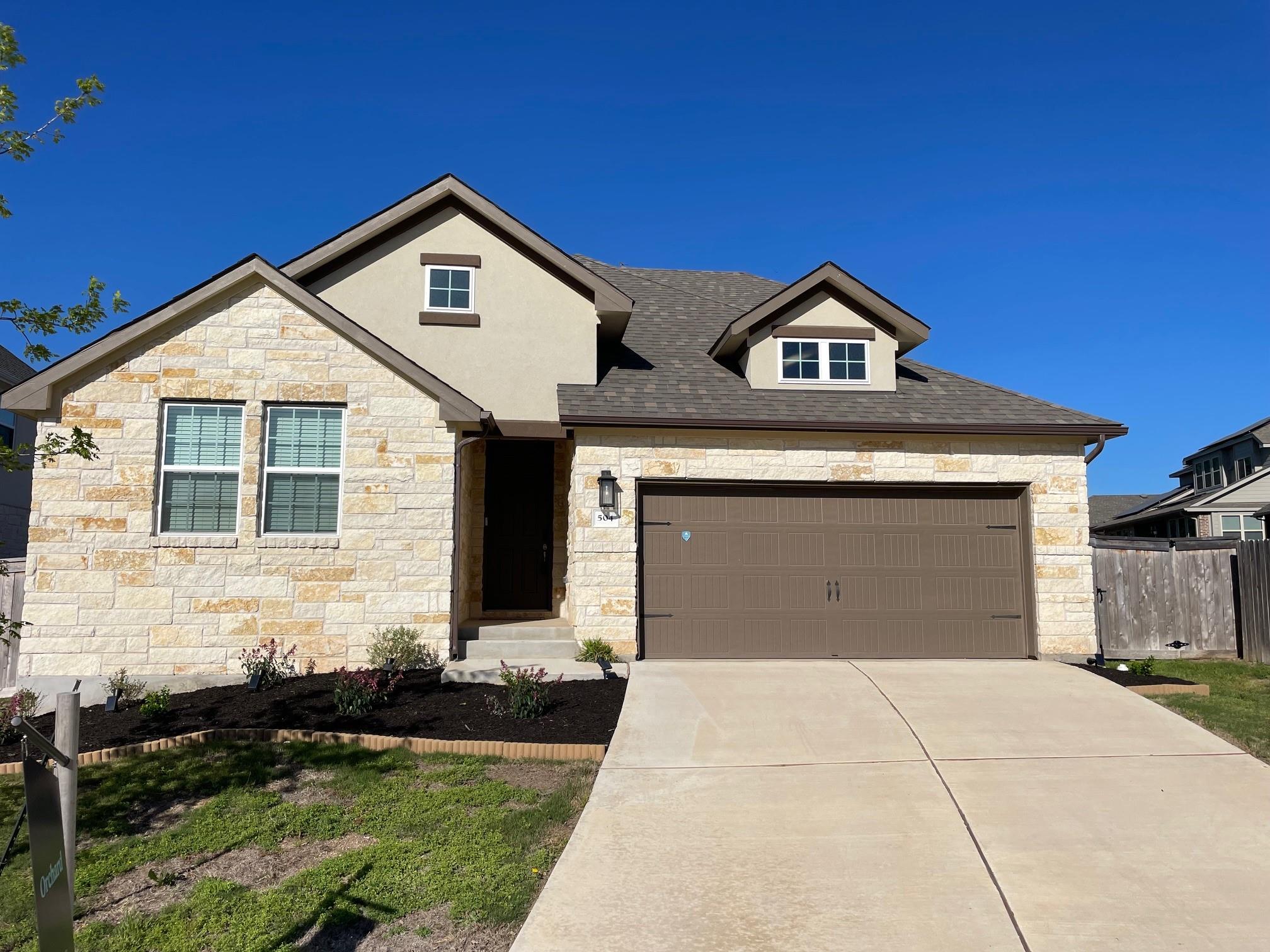 504 Pinnacle View Dr Property Photo 1