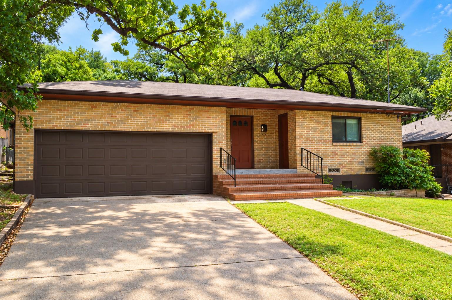 919 Keith Ln Property Photo 1
