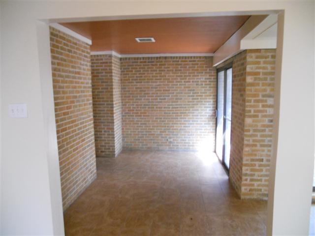 919 Keith Ln Property Photo 6