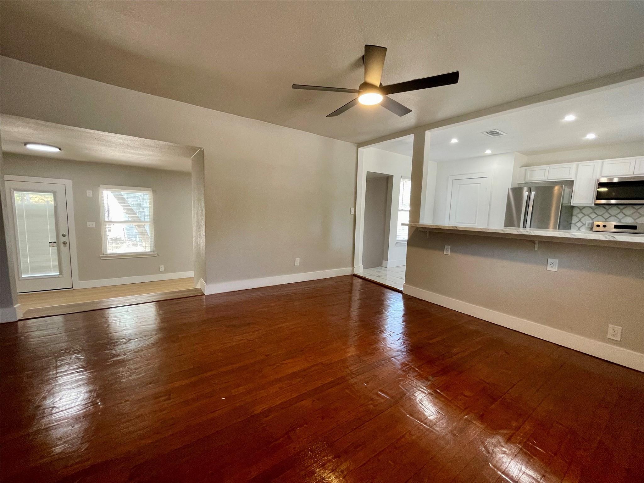 1109 Brentwood St #a Property Photo 3