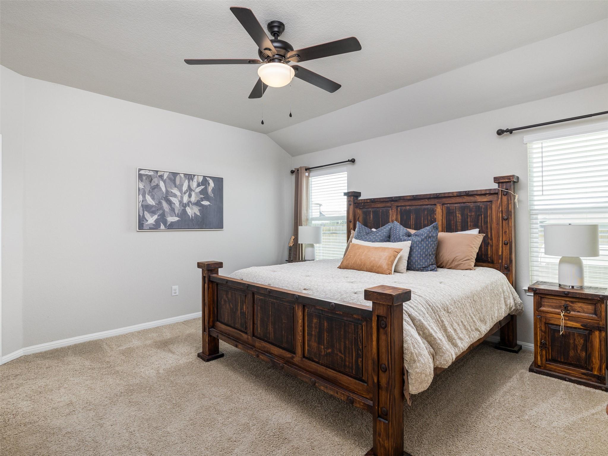 439 Hunter Loop Loop Property Photo 13