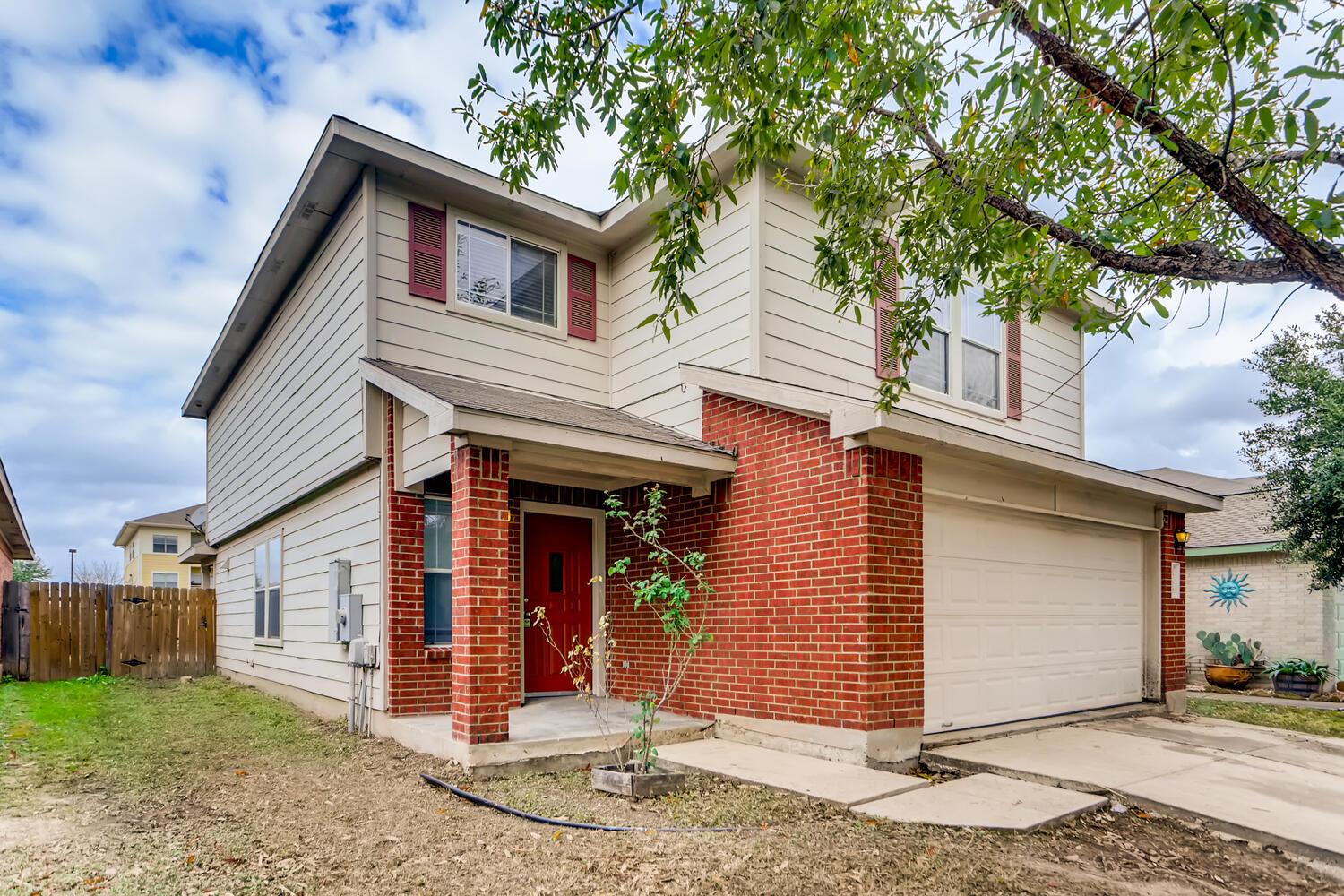 1700 Anise Dr Property Photo 2