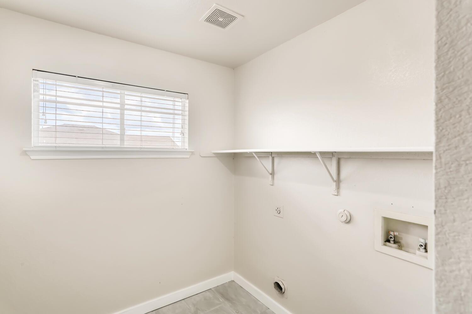 1700 Anise Dr Property Photo 20