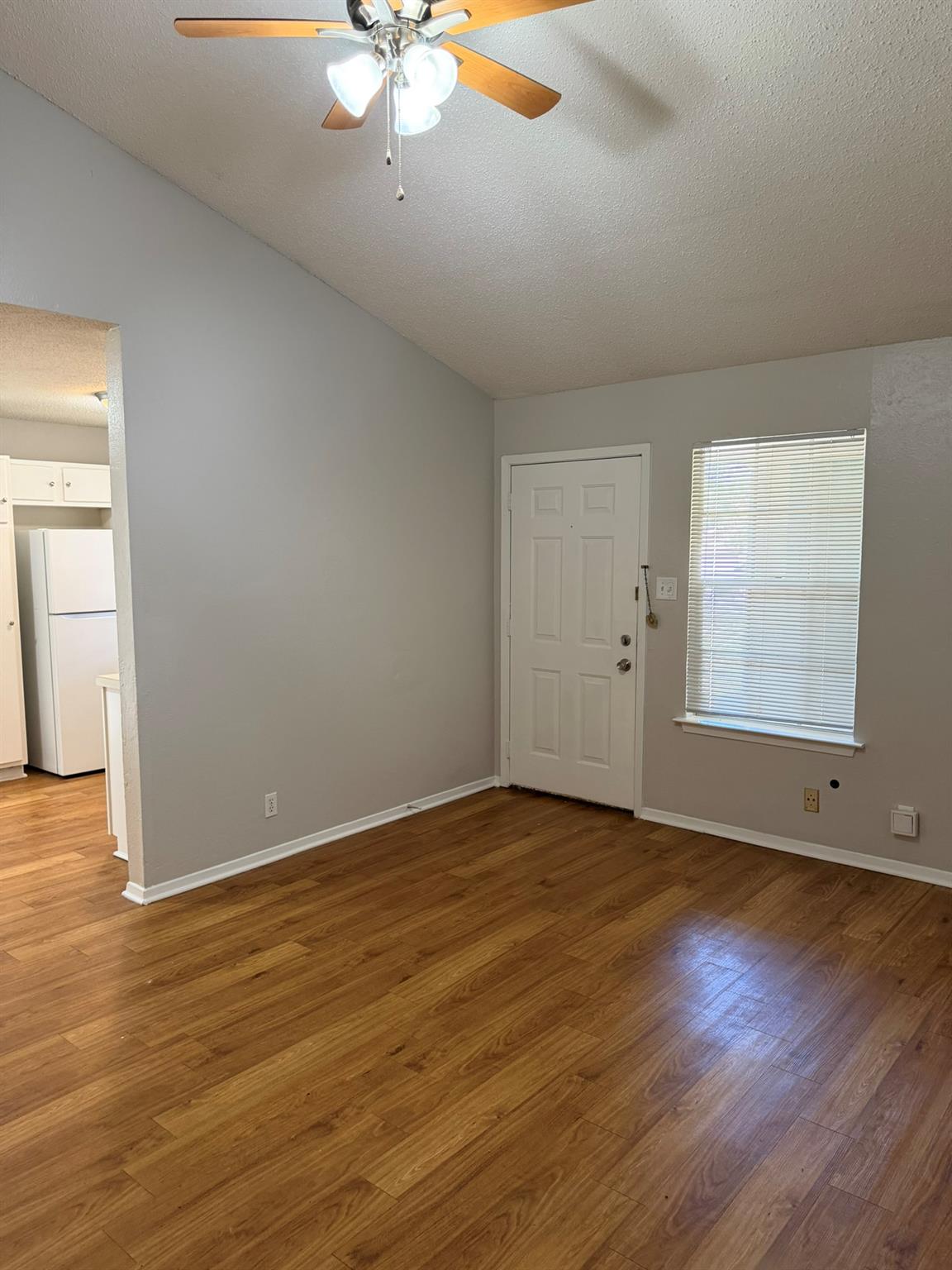 8705 Piney Point Dr #b Property Photo 3