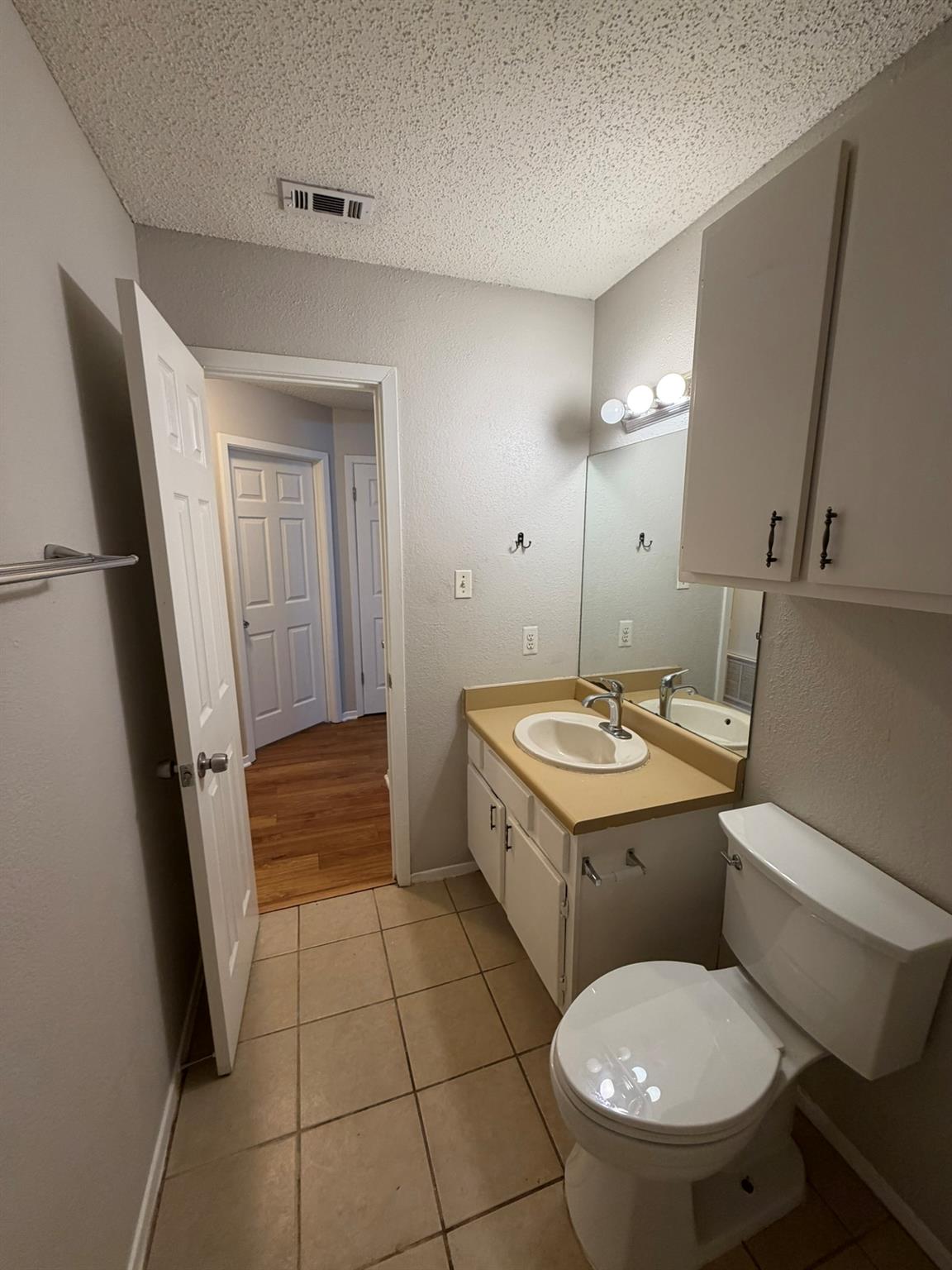 8705 Piney Point Dr #b Property Photo 9