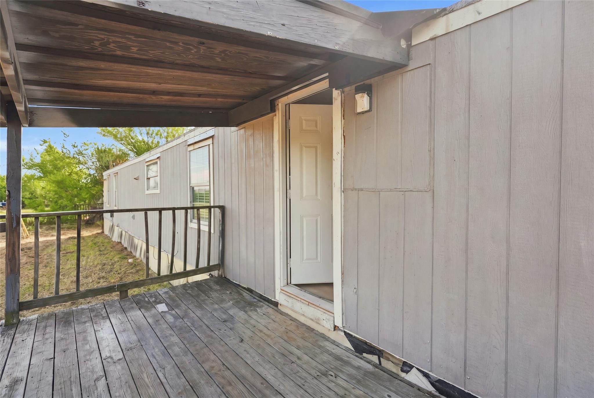 119 Reines Cv Property Photo 5