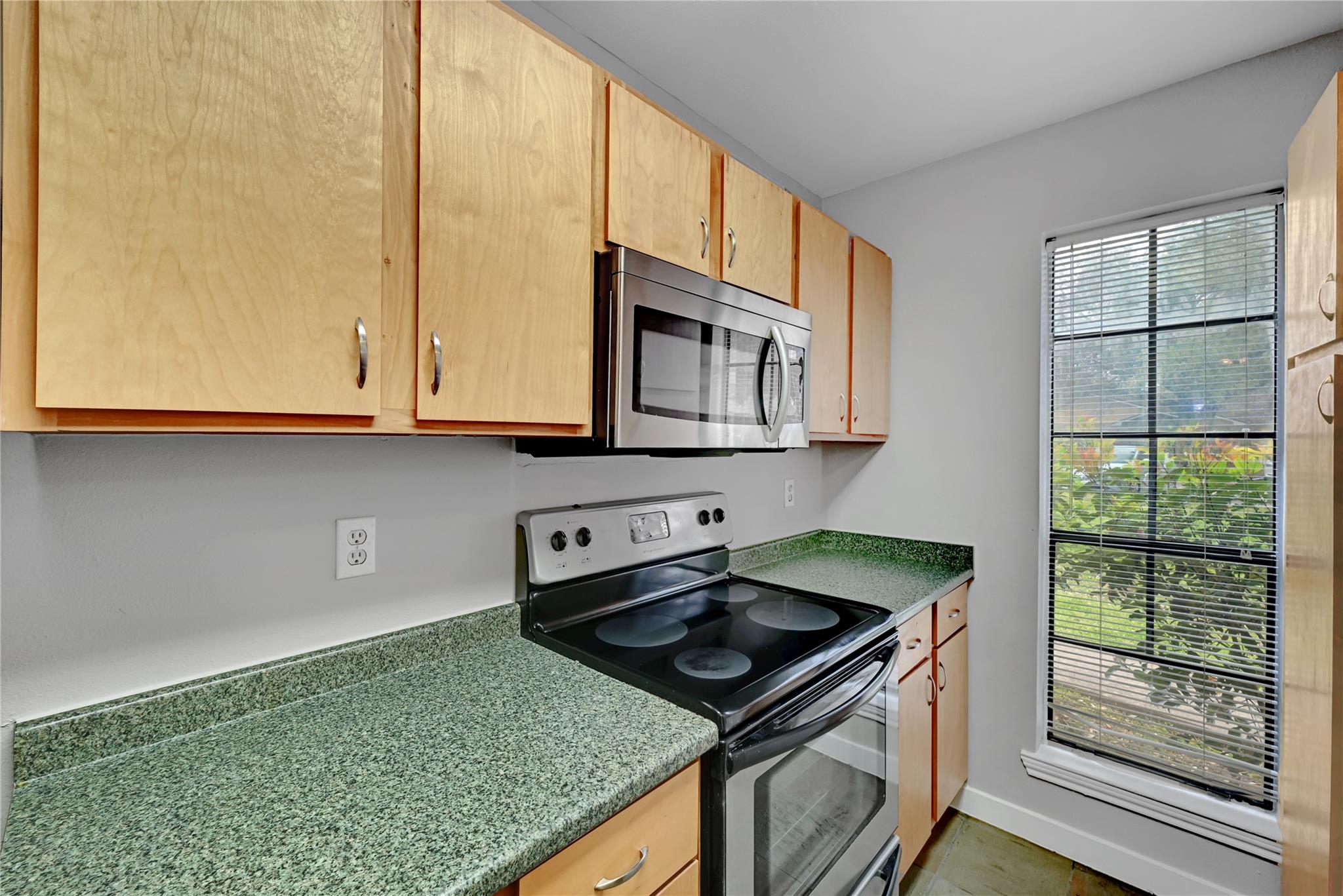 1601 Faro Dr 1003 Property Photo 11