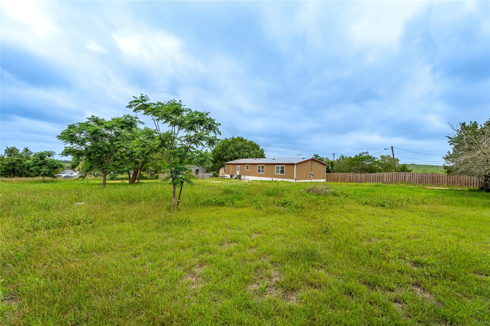 100 Cattle Bnd Property Photo 23