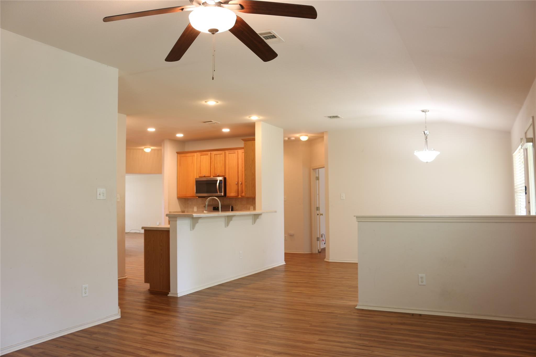 1811 W Pflugerville Pkwy Property Photo 10
