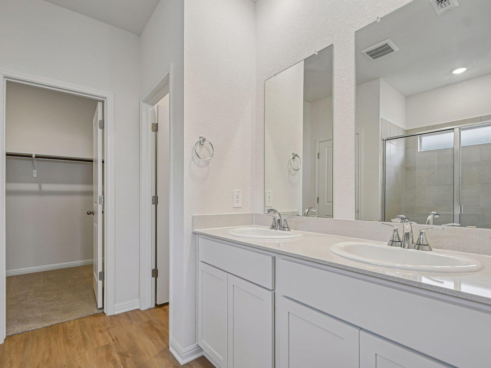 280 Red Tail Hawk Ln Property Photo 10