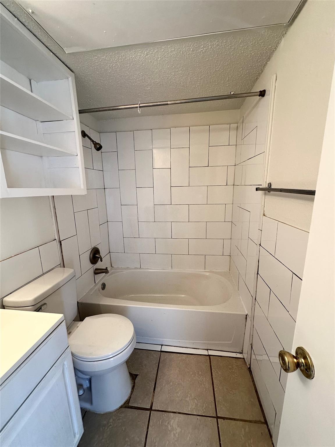 4322 Gillis St #104 Property Photo 9