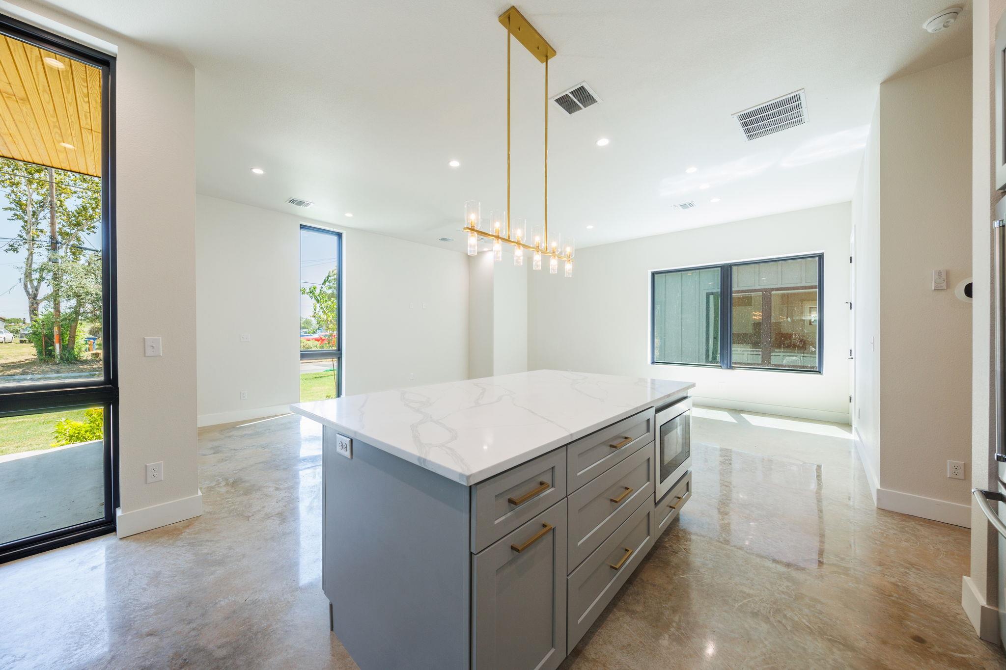 6315 Del Monte Rd #a Property Photo 6