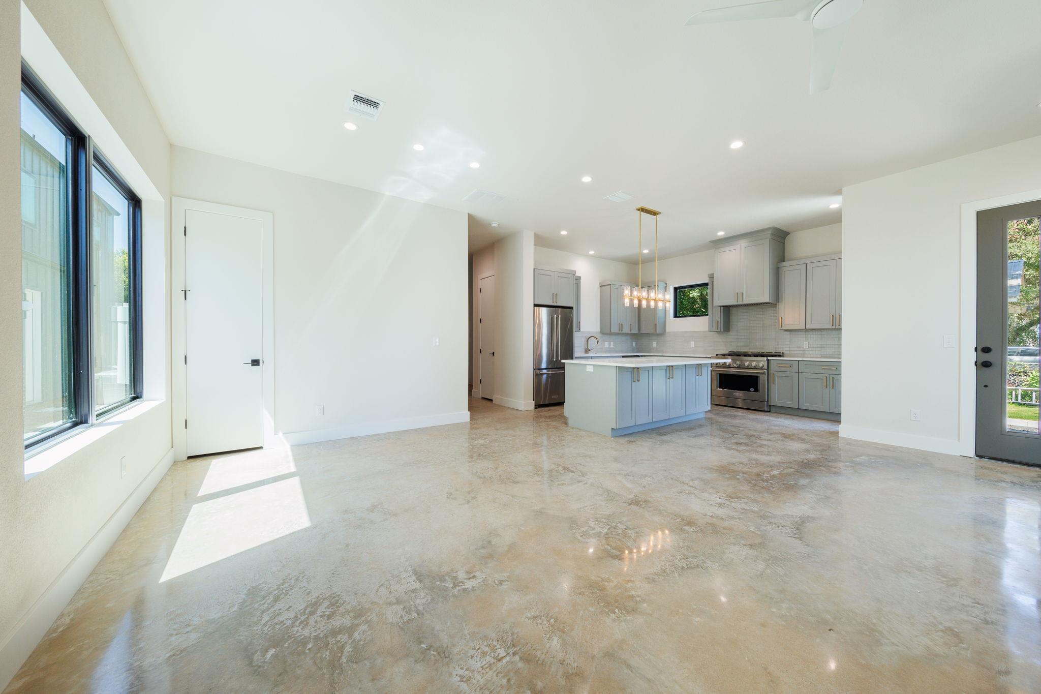 6315 Del Monte Rd #a Property Photo 9