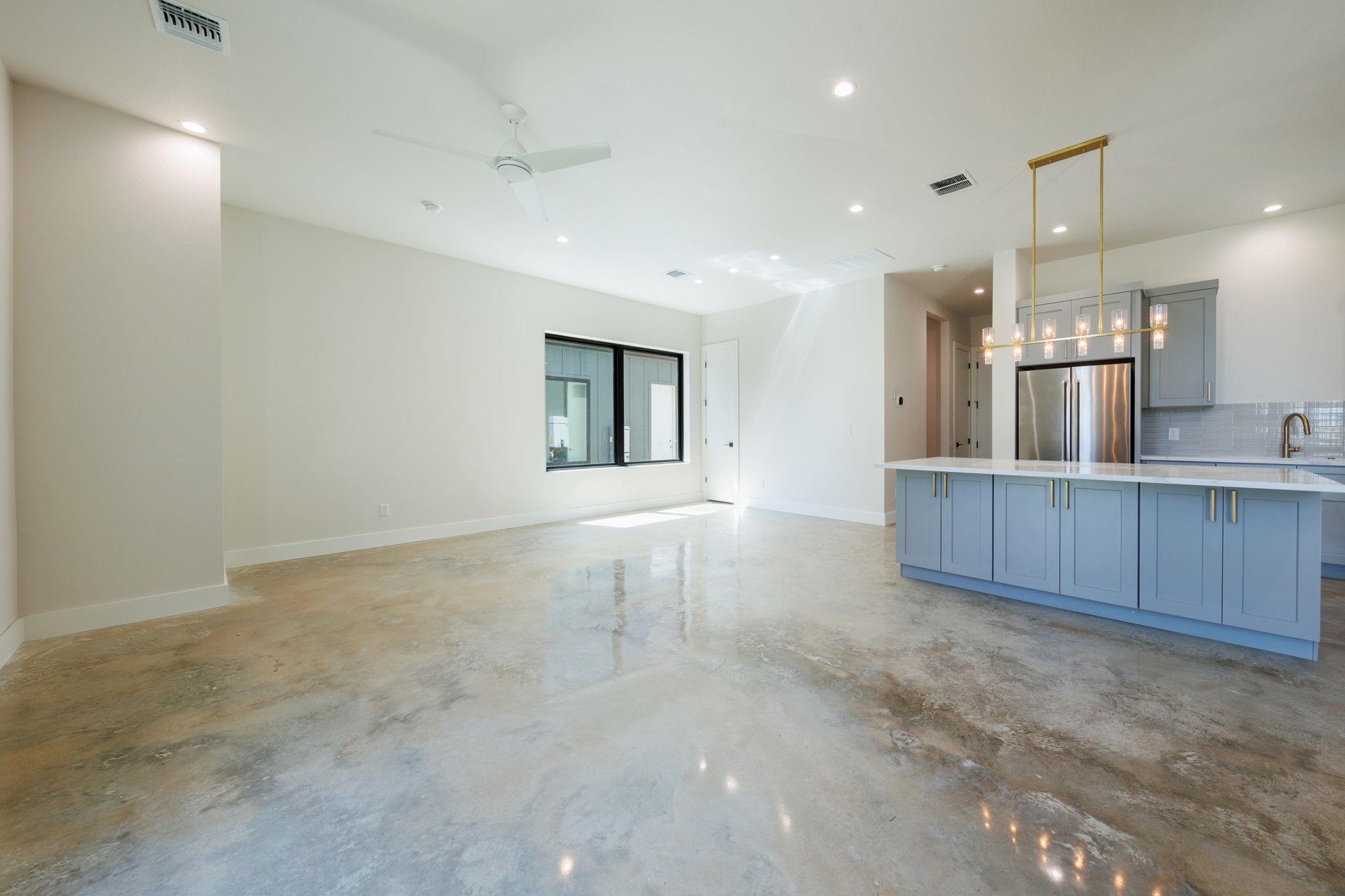 6315 Del Monte Rd #a Property Photo 10