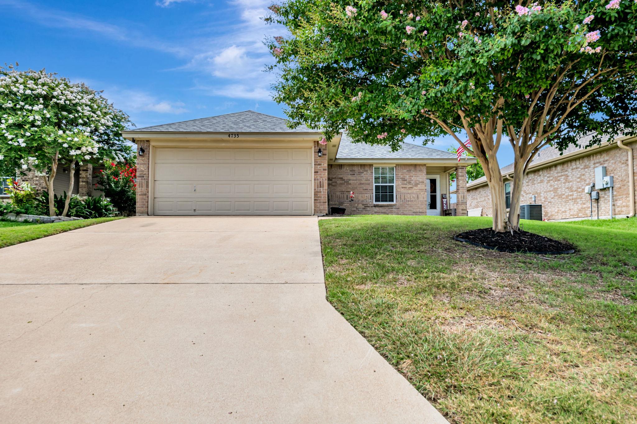 4735 Stonehaven Dr Property Photo 1