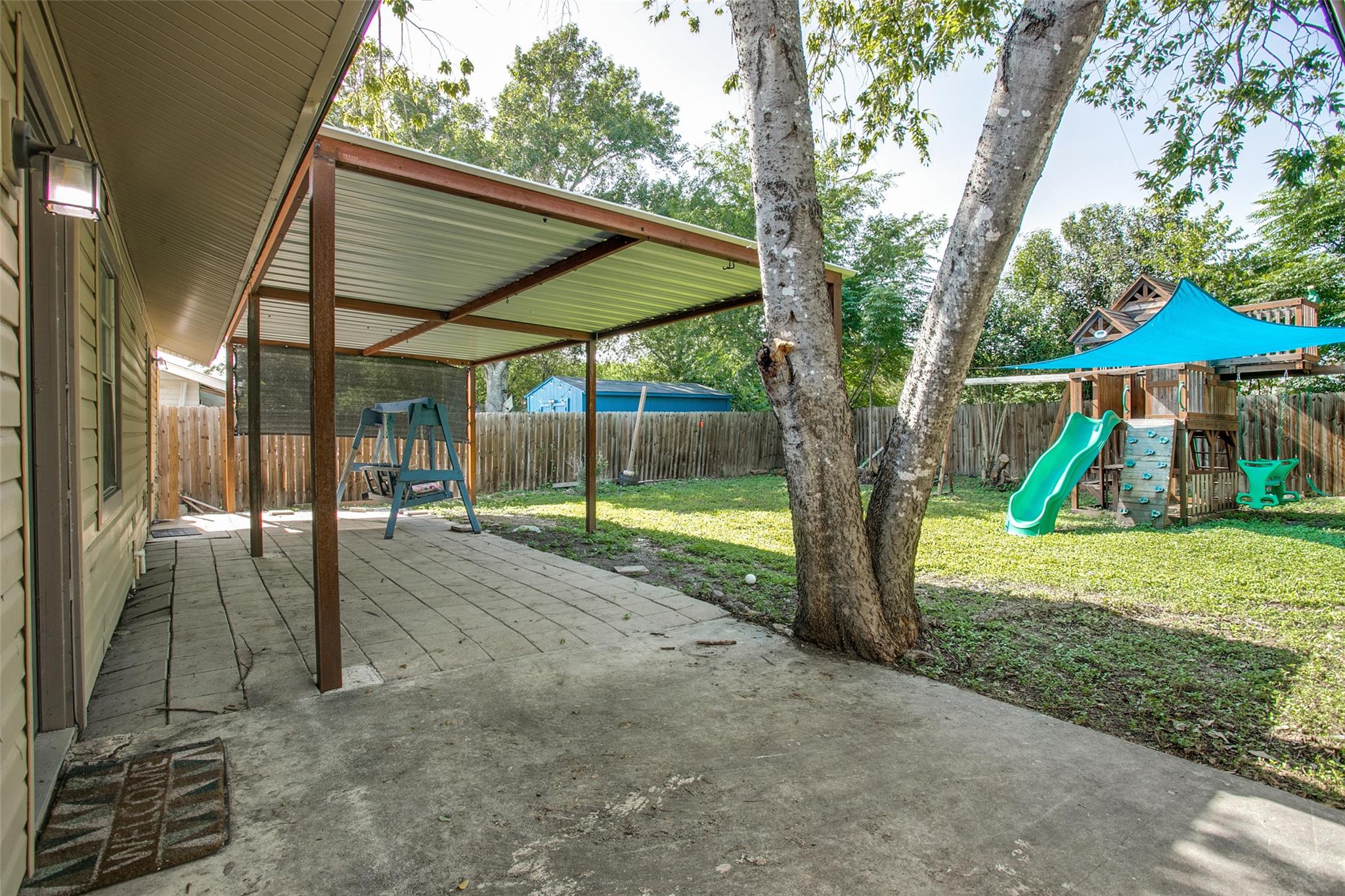 7247 Glen Hl Property Photo 23