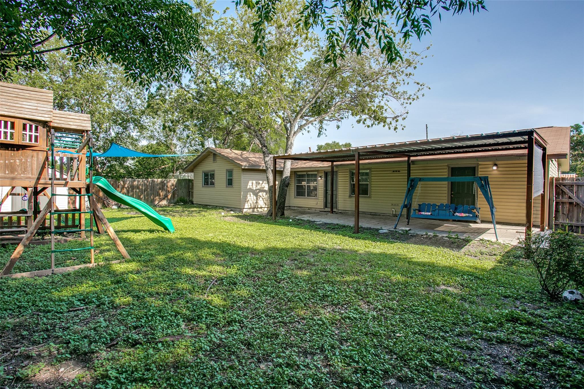7247 Glen Hl Property Photo 25