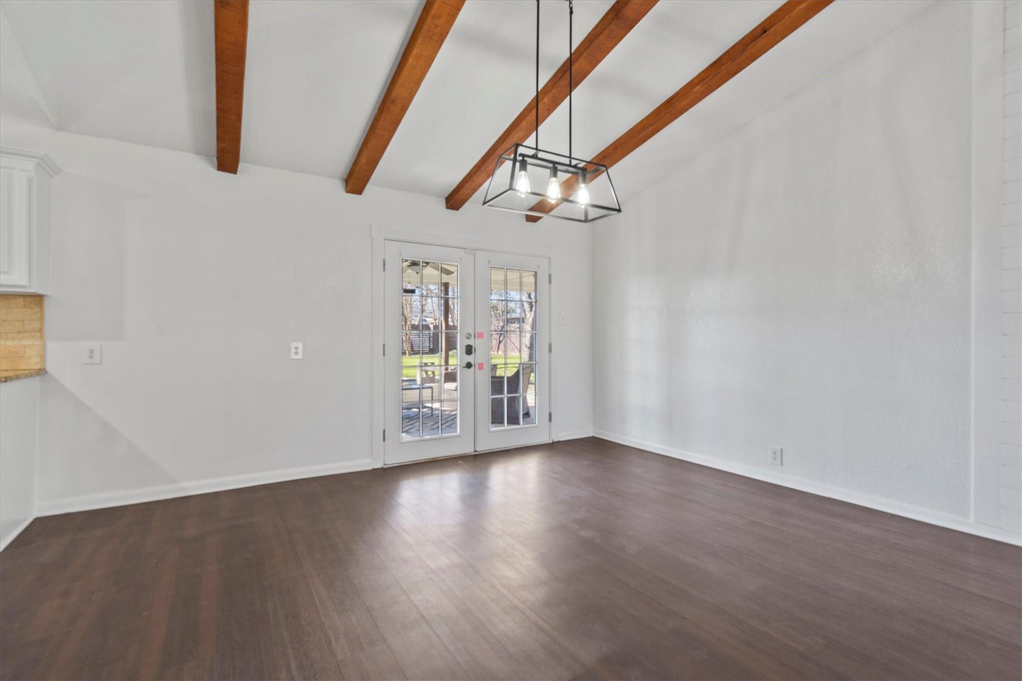 1806 Hutto Rd Property Photo 10