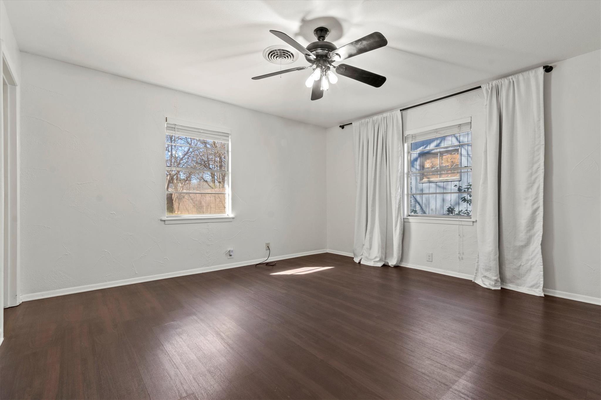 1806 Hutto Rd Property Photo 12