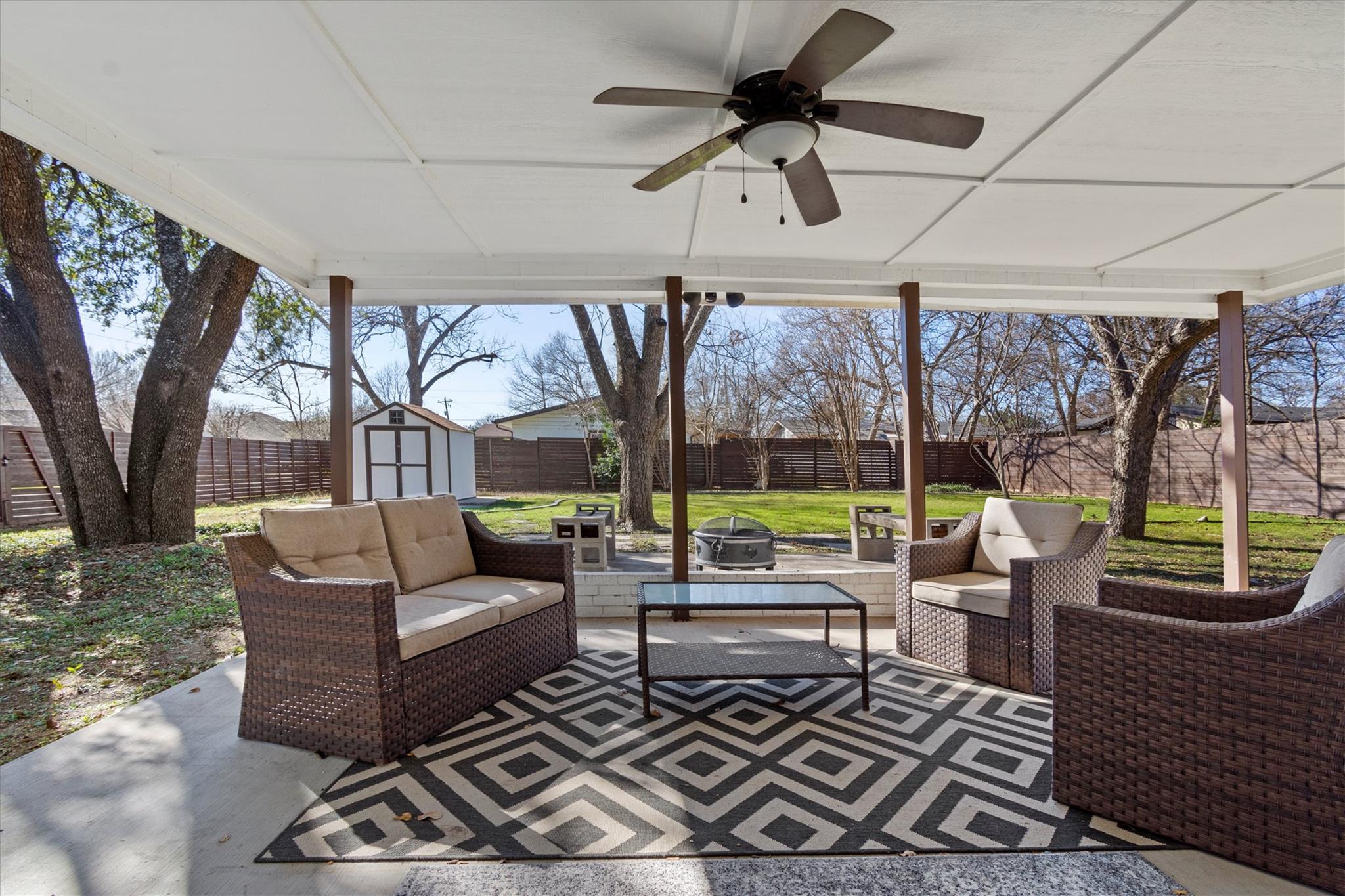 1806 Hutto Rd Property Photo 20