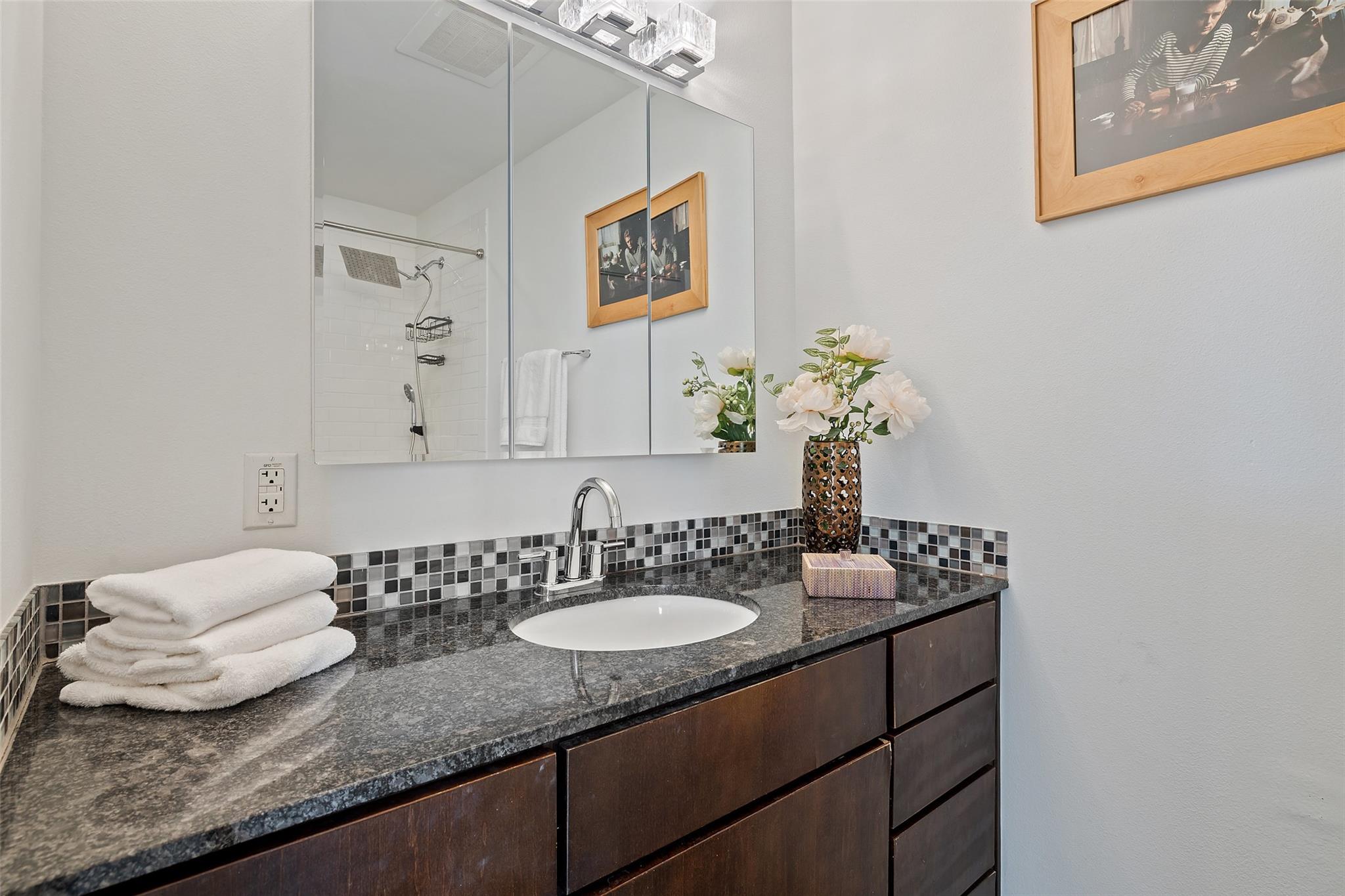 2200 Dickson Dr 210 Property Photo 19