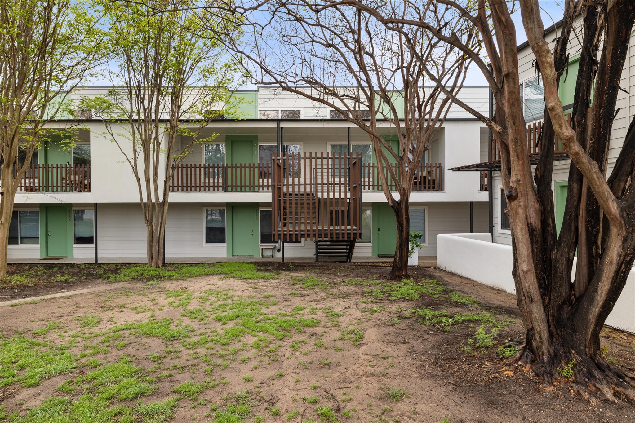 2200 Dickson Dr 210 Property Photo 30