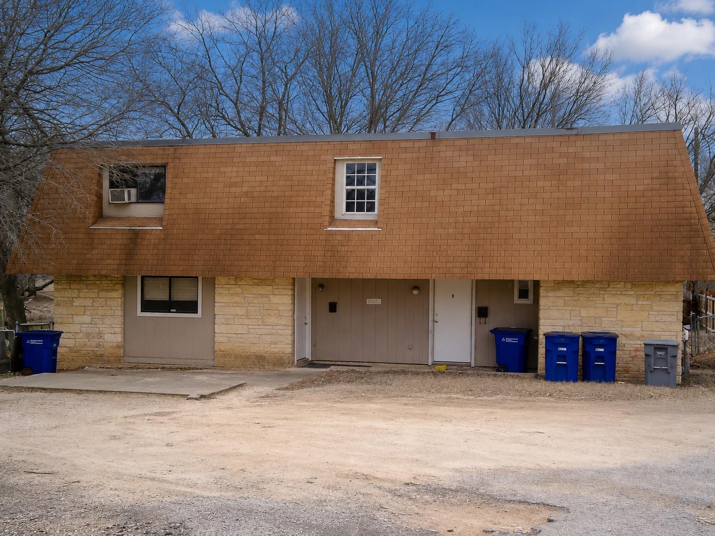6257 Manor Rd #B Property Photo 1