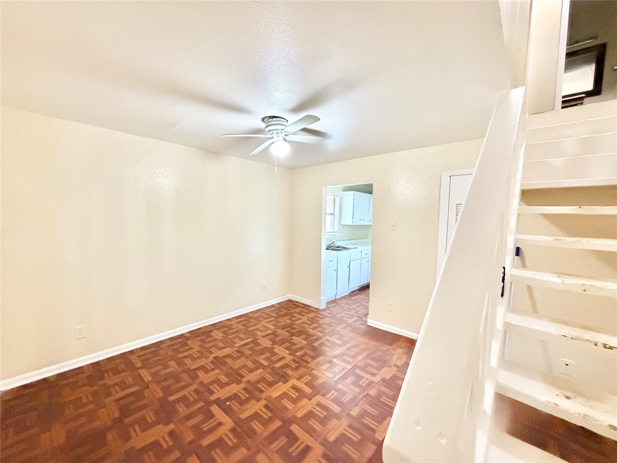 6257 Manor Rd #b Property Photo 5