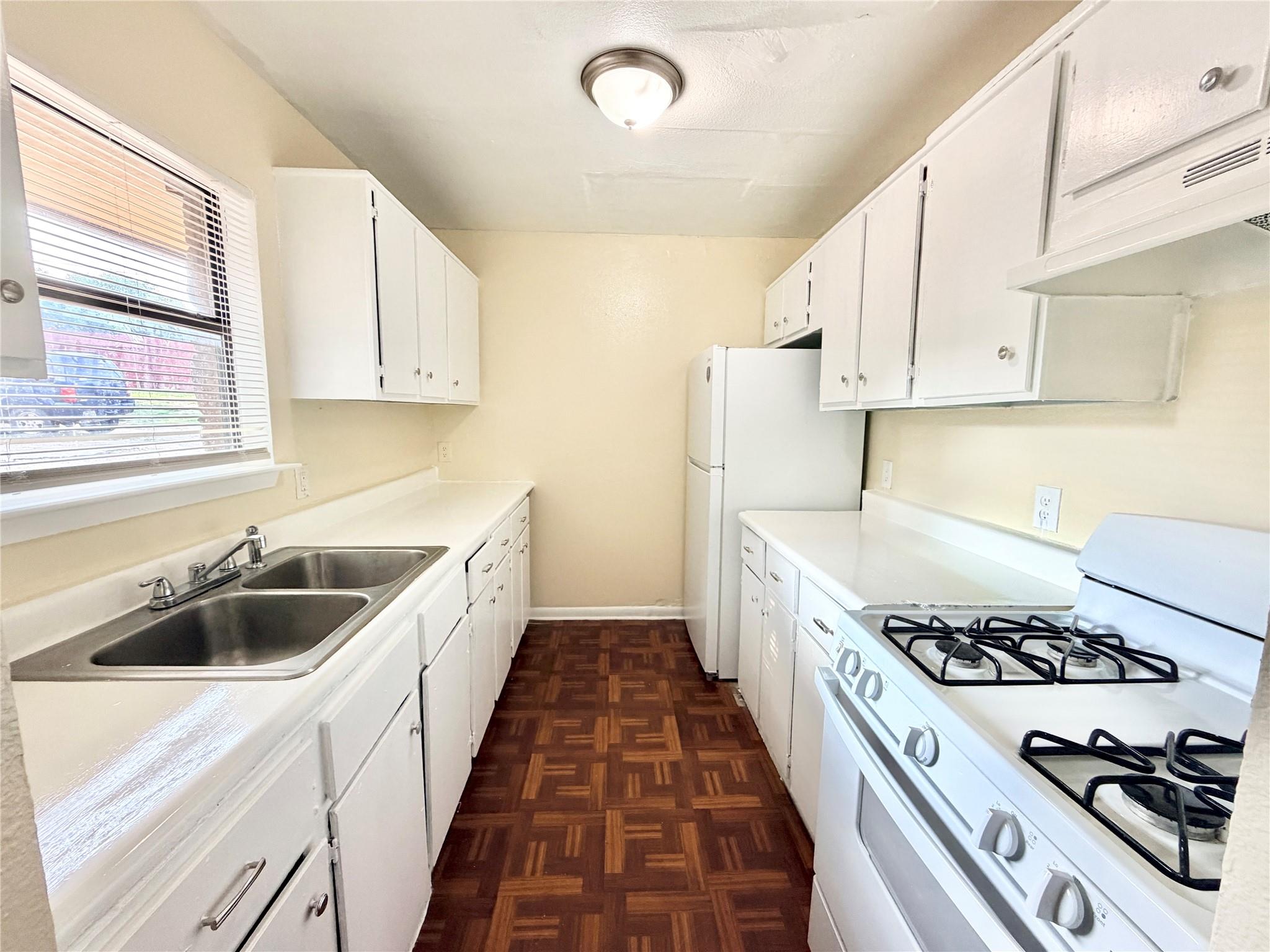 6257 Manor Rd #b Property Photo 7