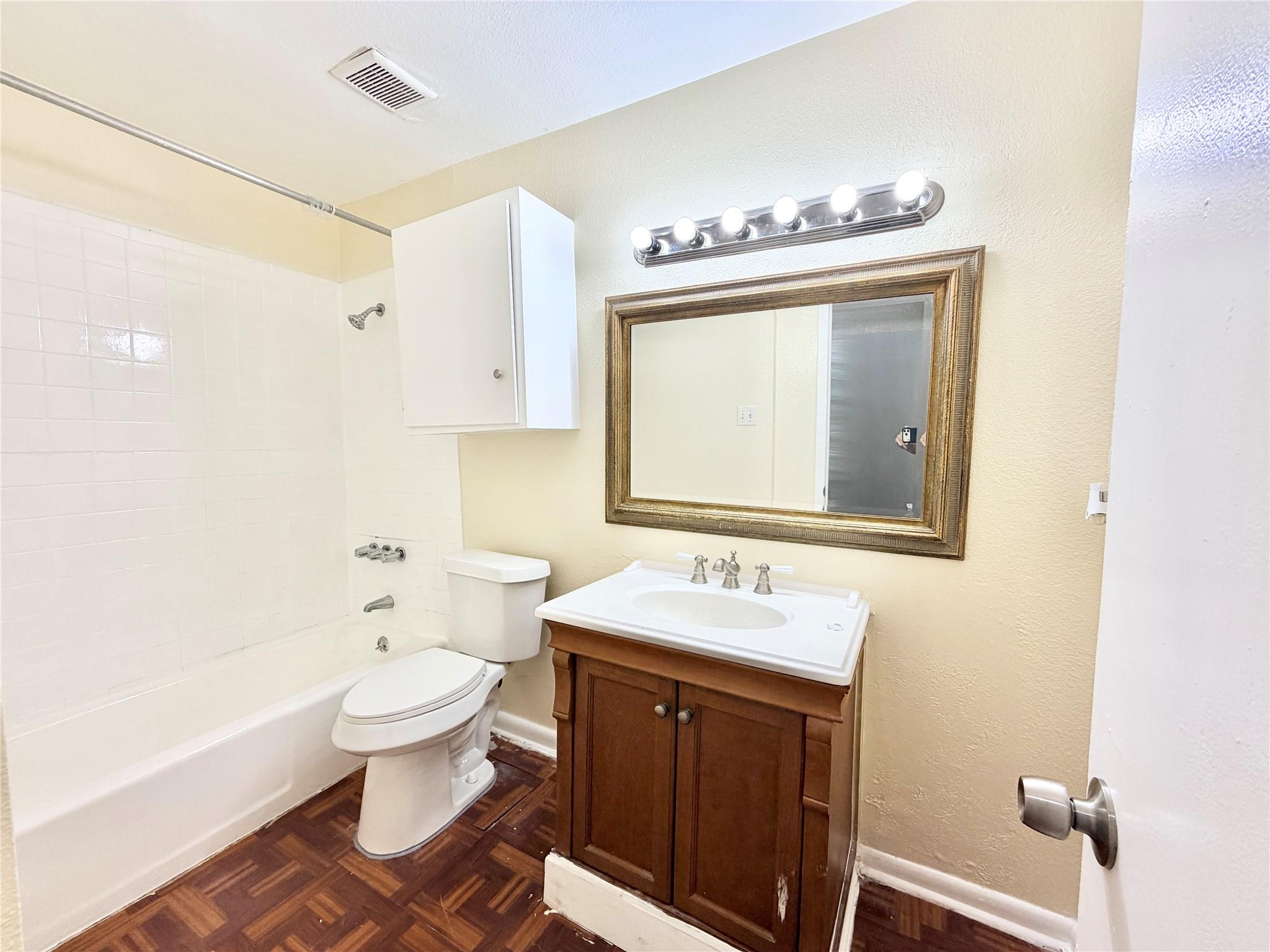 6257 Manor Rd #b Property Photo 26
