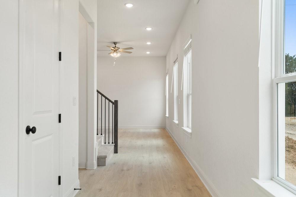 1912 Kit Cir Property Photo 13
