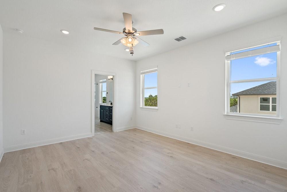 1912 Kit Cir Property Photo 15