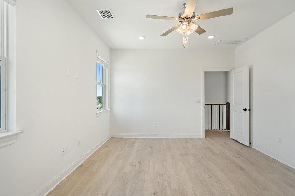 1912 Kit Cir Property Photo 17