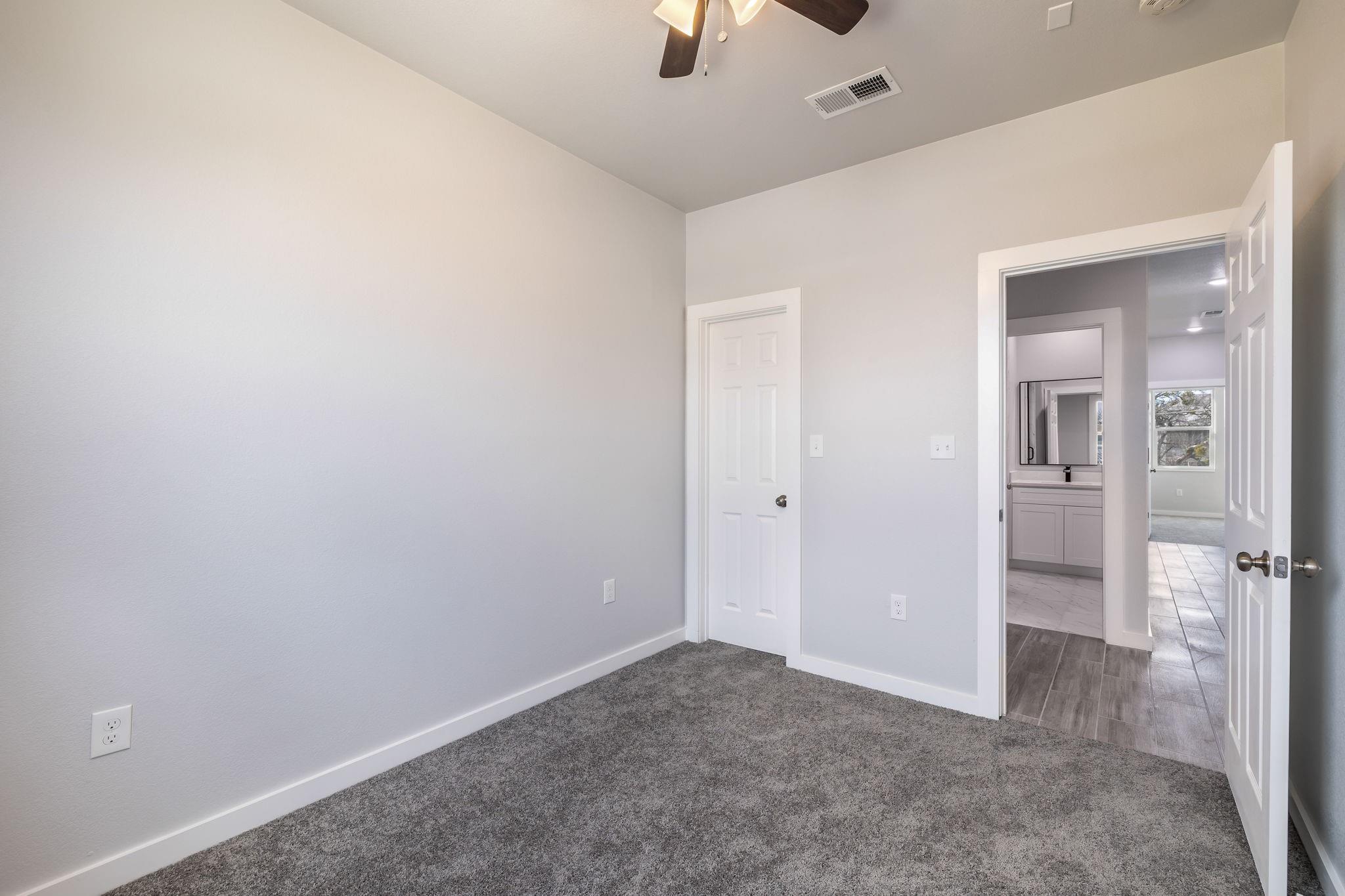 600 Kimbro #b St Property Photo 22