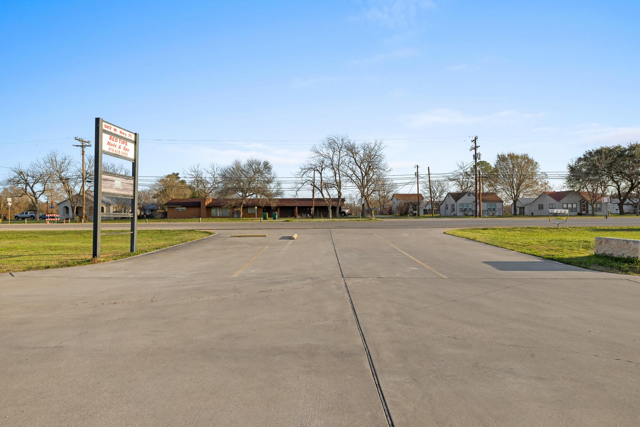 1417 W State Highway 71 None #e Property Photo 6