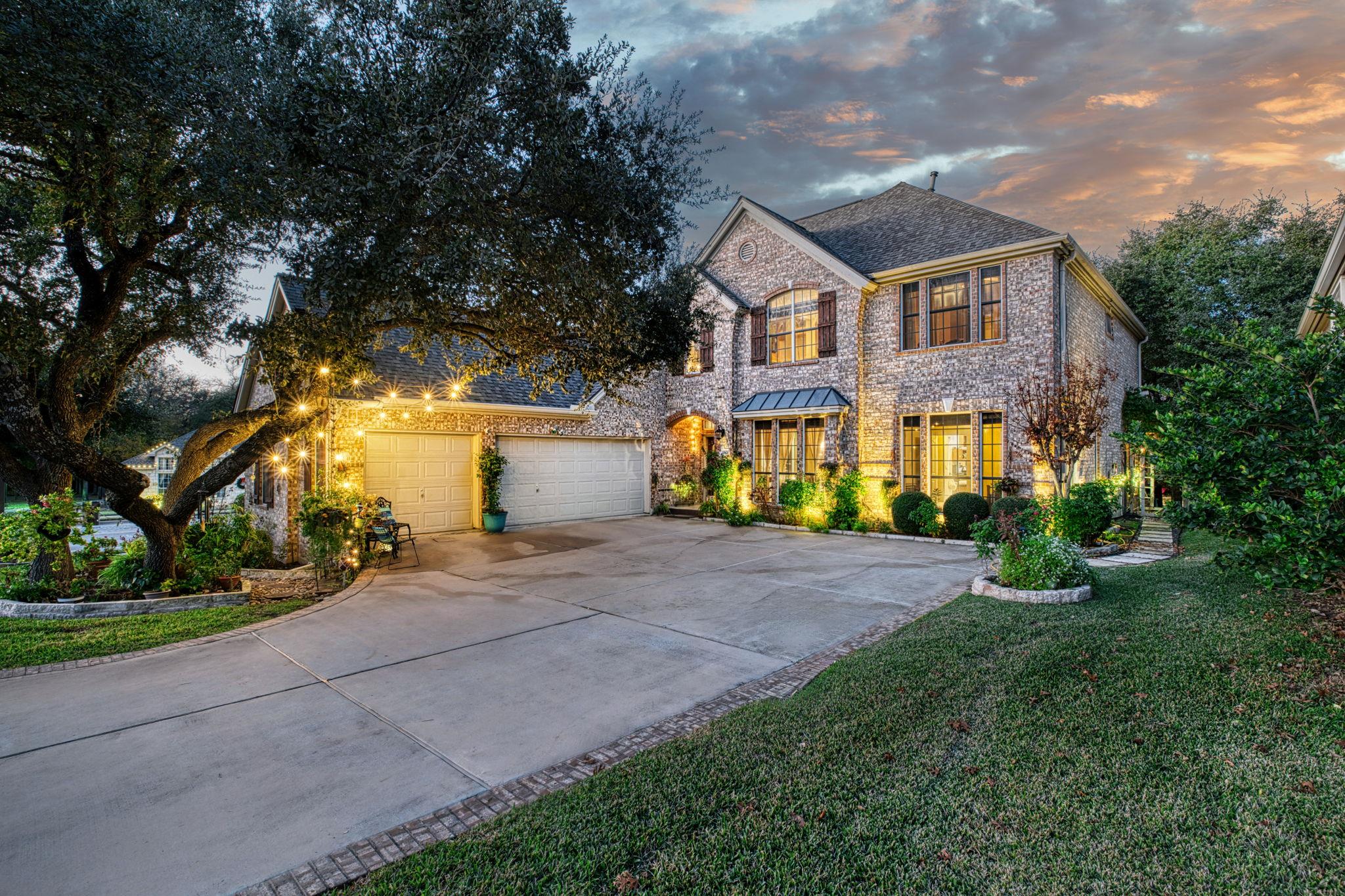 1800 Bluffwood Pl Property Photo