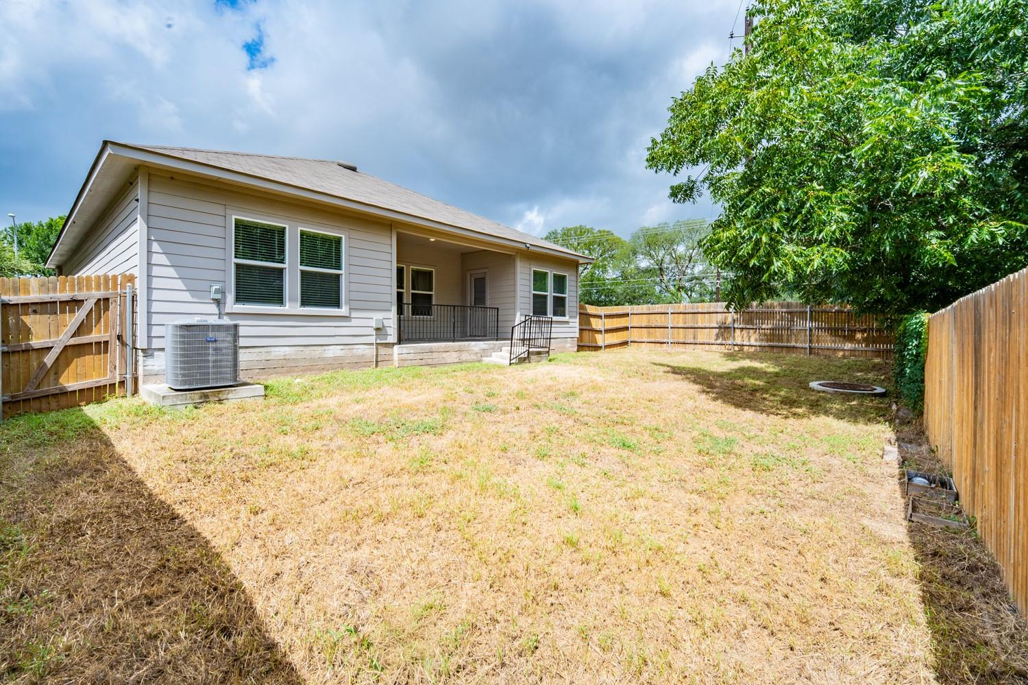 14500 Fitzgibbon Dr Property Photo 32