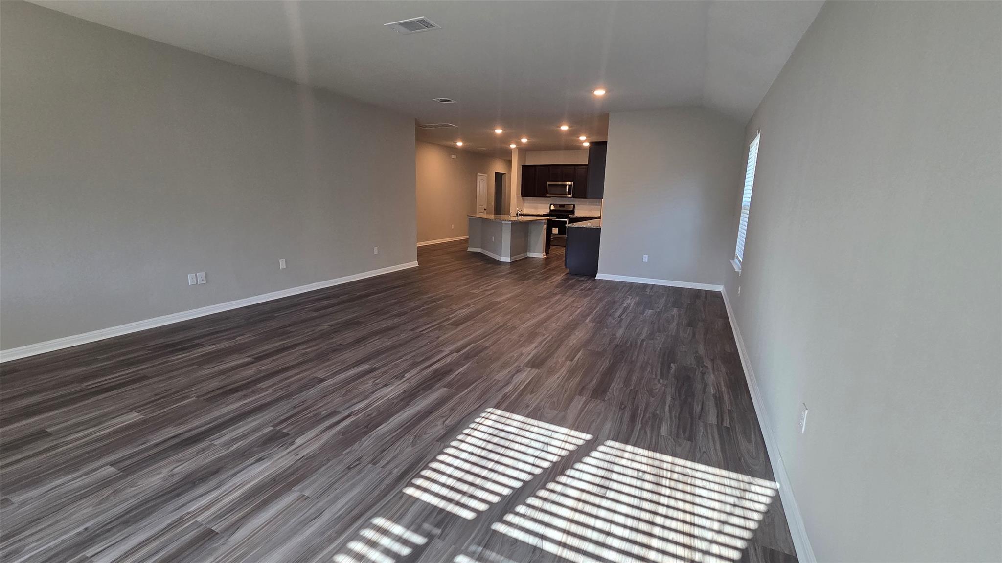 137 Arrowhead Vine St Property Photo 10